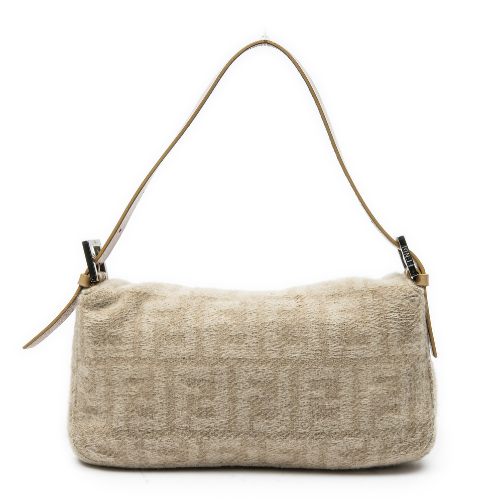 Fendi Baguette - Picture 5 of 10